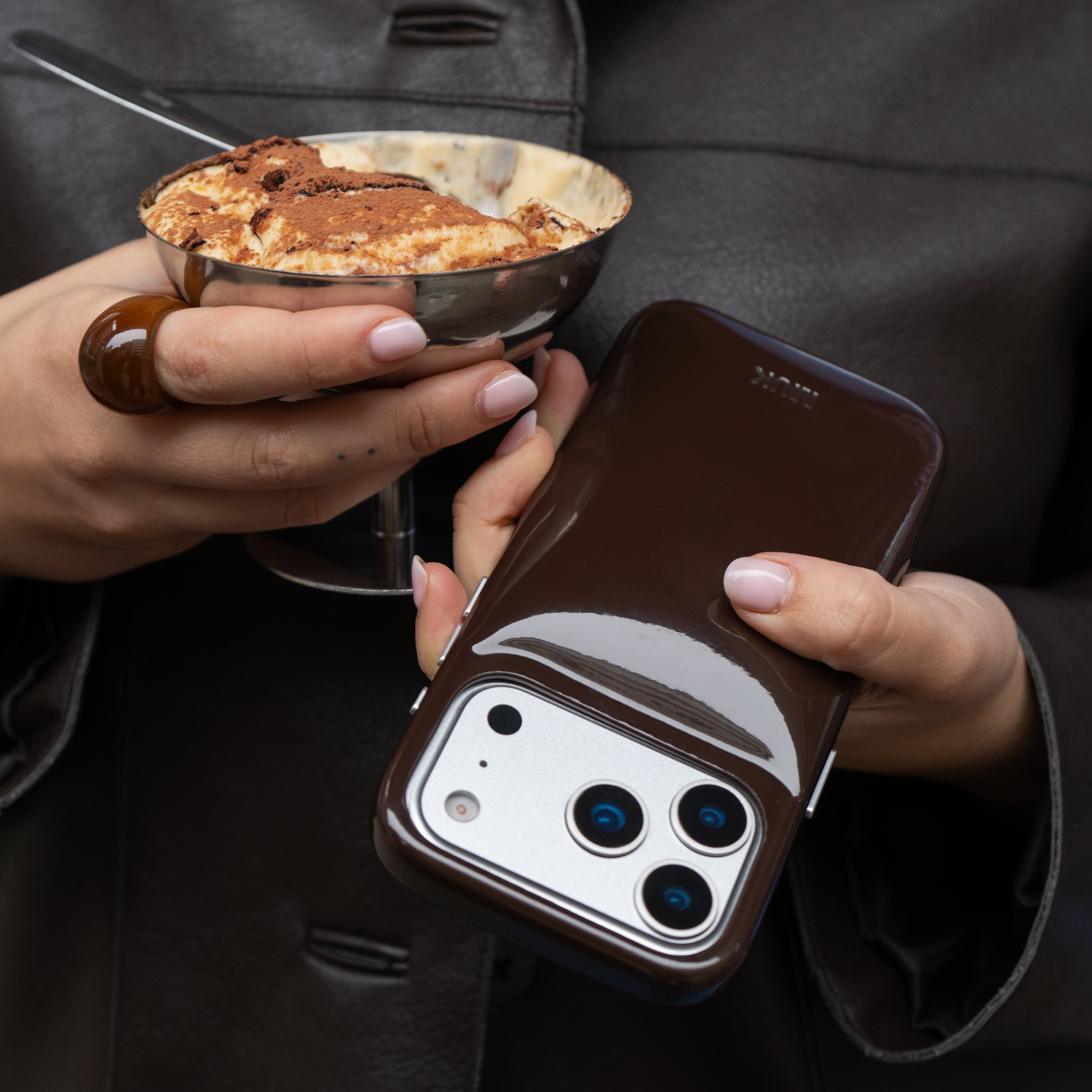 Charol Puffy Brown Phone Case