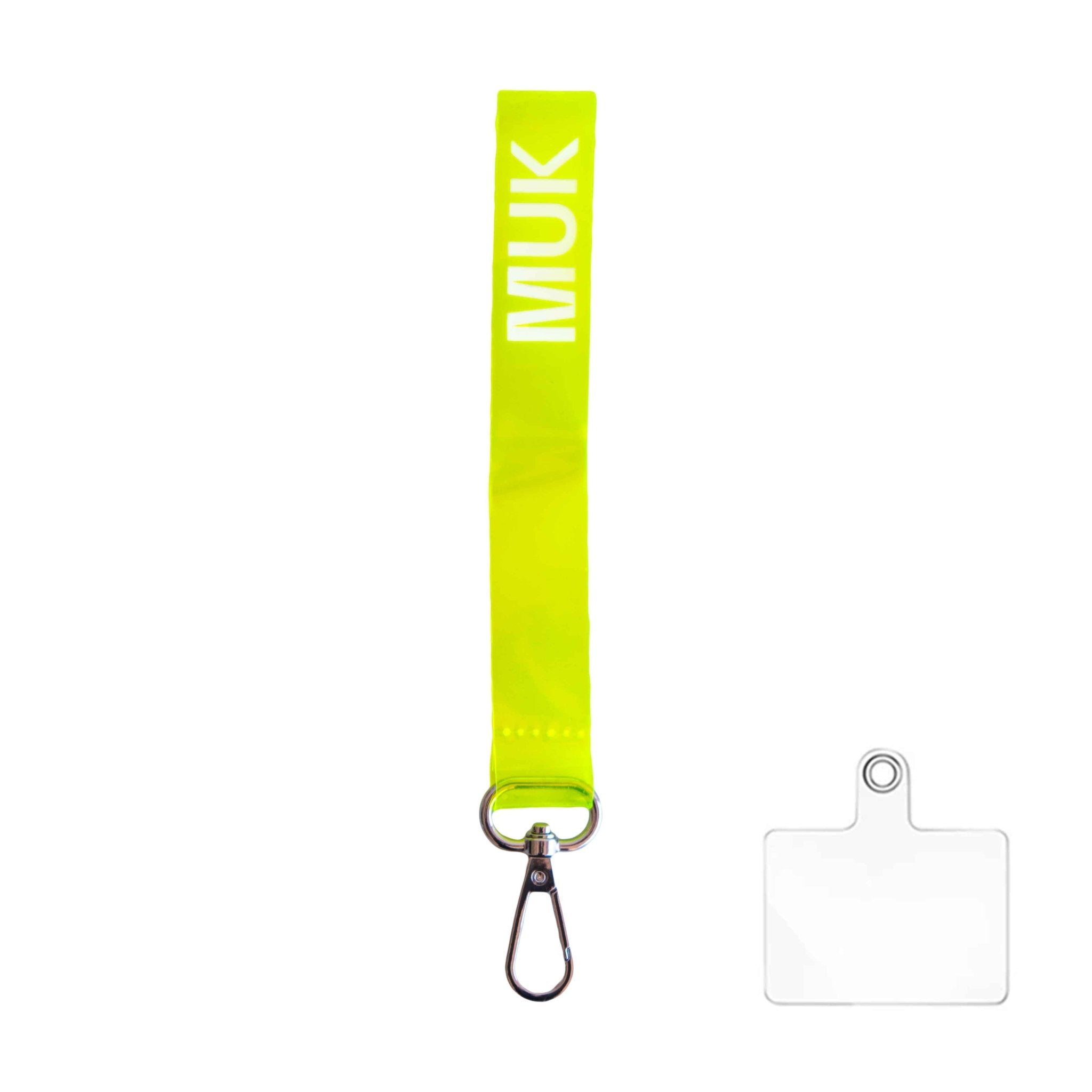 Cuerda semitransparente de color amarillo flúor con la opción de personalización y el logo de Muk. Dispone de un mosquetón para poder usar como phonestrap con el adaptador de cuerda universal (incluido), o bien, como llavero.
