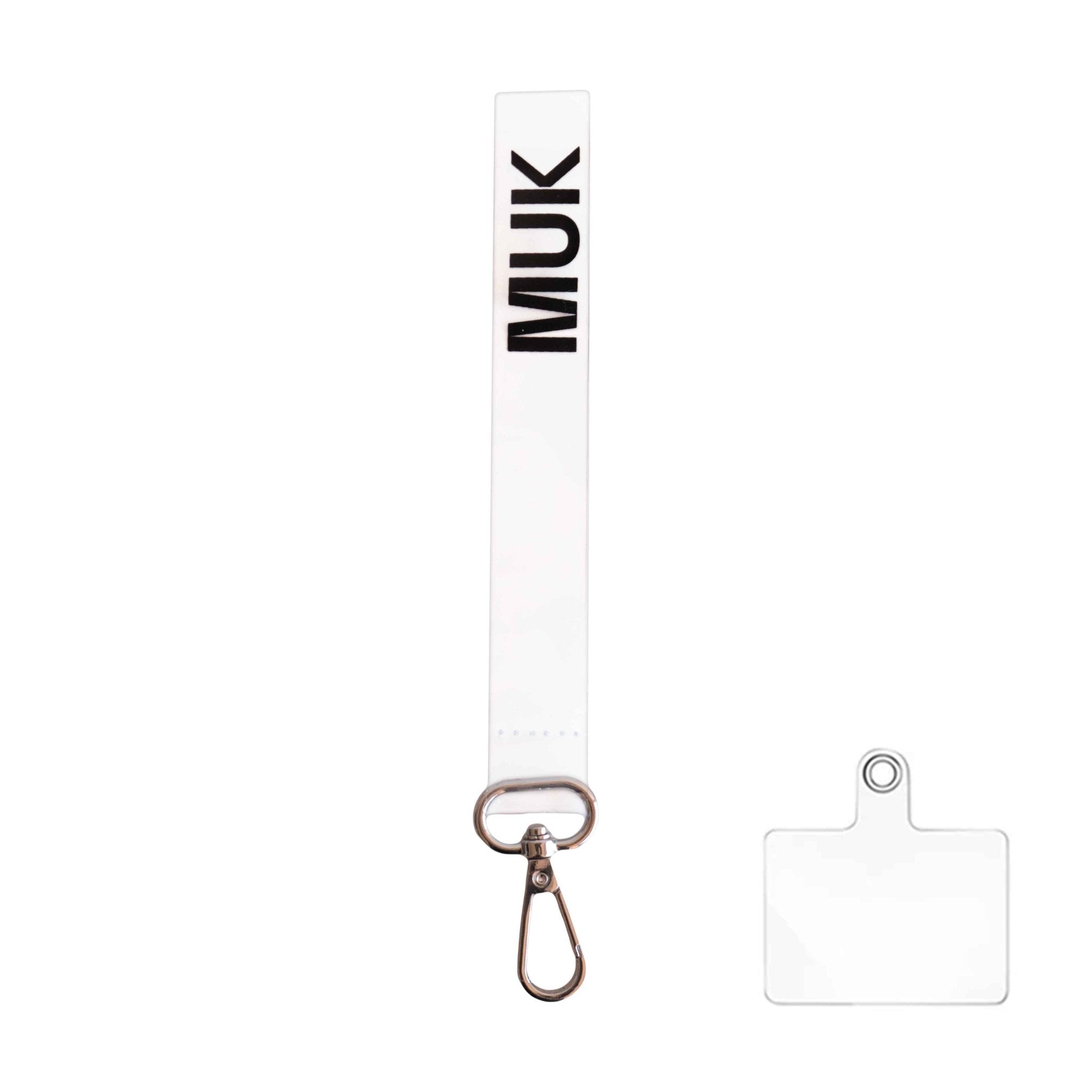 Cuerda transparente con la opción de personalización y el logo de Muk. Dispone de un mosquetón para poder usar como phonestrap con el adaptador de cuerda universal (incluido), o bien, como llavero.
