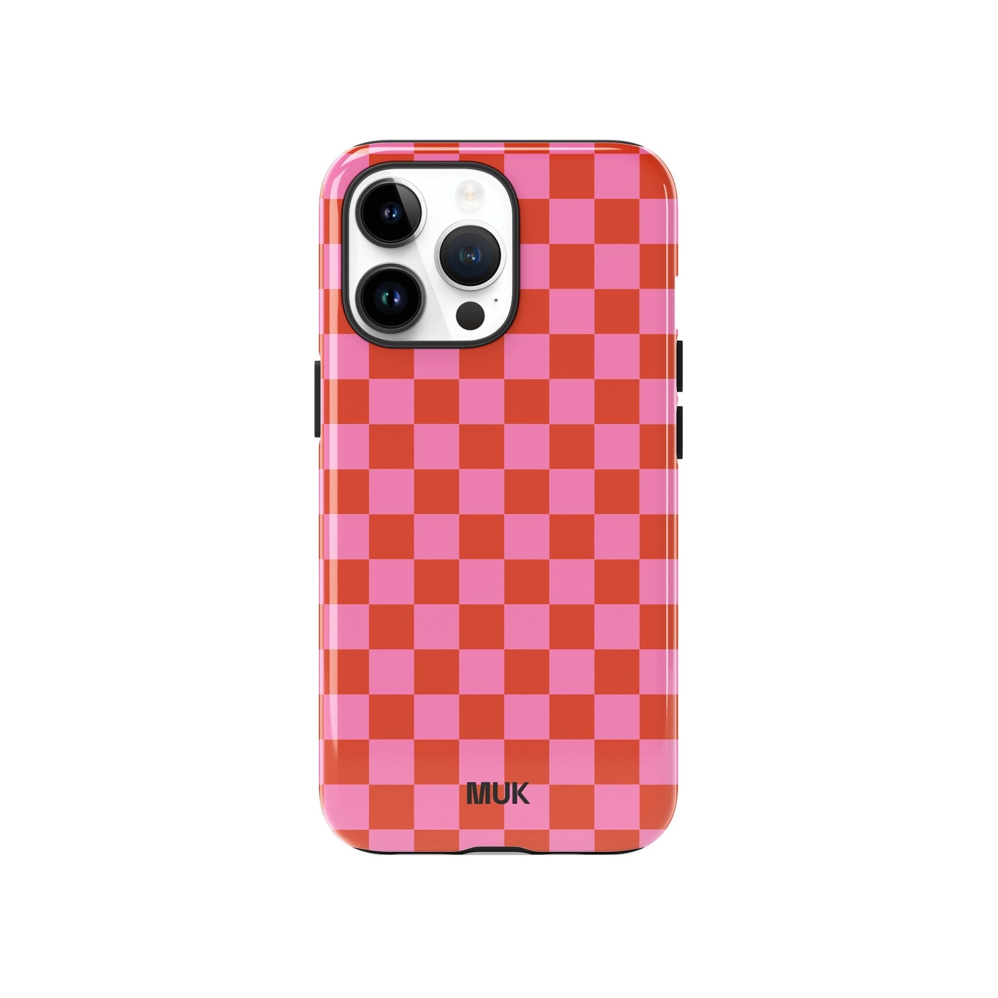 Funda de Móvil Sublimación de Doble Capa con MagSafe y Estampado Chess Pink Red
Protección, funcionalidad y estilo; esta funda de móvil ofrece una defensa integral sin renunciar al diseño. 
La funda cuenta con doble capa de protección:
Capa interior de silicona flexible que absorbe impactos y se adapta perfectamente al contorno del móvil, integrando un imán compatible con MagSafe ( a partir del iPhone 12) que permite una carga inalámbrica rápida y segura, sin necesidad de retirar la funda.
Capa exterior rígida de policarbonato, diseñada para ofrecer resistencia adicional frente a caídas, arañazos y el desgaste diario.
Gracias a su diseño ergonómico, la funda se adapta cómodamente a tu mano y permite un acceso fácil a todos los botones y puertos. Es la combinación ideal entre seguridad, funcionalidad y diseño original.
