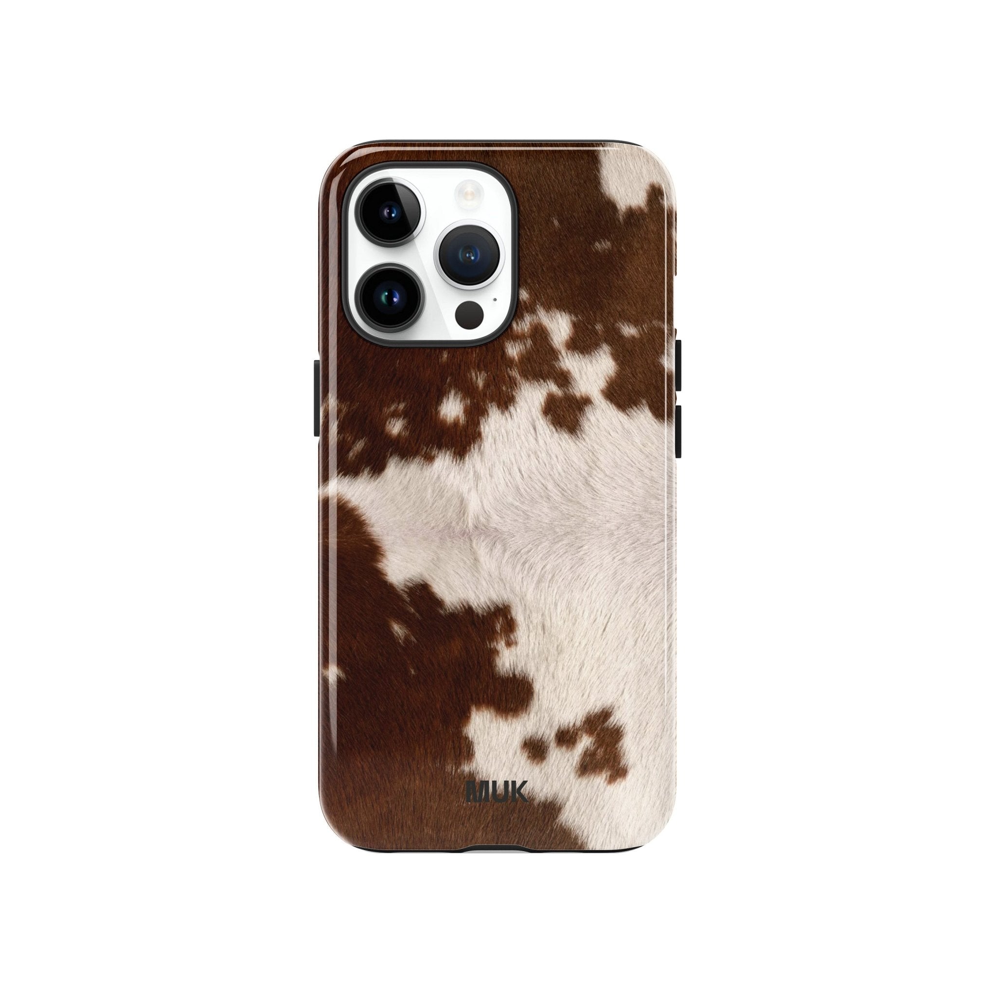 Funda de Móvil Sublimación de Doble Capa con MagSafe y Estampado de Cow
Protección, funcionalidad y estilo; esta funda de móvil ofrece una defensa integral sin renunciar al diseño. 
La funda cuenta con doble capa de protección:
Capa interior de silicona flexible que absorbe impactos y se adapta perfectamente al contorno del móvil, integrando un imán compatible con MagSafe ( a partir del iPhone 12) que permite una carga inalámbrica rápida y segura, sin necesidad de retirar la funda.
Capa exterior rígida de policarbonato, diseñada para ofrecer resistencia adicional frente a caídas, arañazos y el desgaste diario.
Gracias a su diseño ergonómico, la funda se adapta cómodamente a tu mano y permite un acceso fácil a todos los botones y puertos. Es la combinación ideal entre seguridad, funcionalidad y diseño original.
