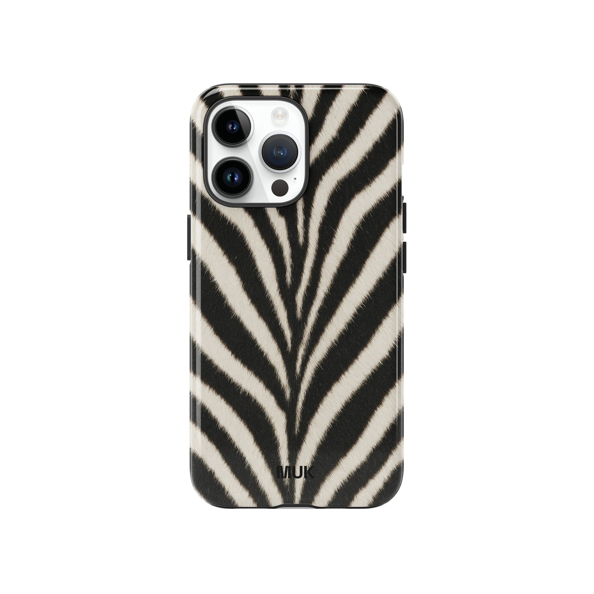 Funda de Móvil Sublimación de Doble Capa con MagSafe y Estampado de Zebra
Protección, funcionalidad y estilo; esta funda de móvil ofrece una defensa integral sin renunciar al diseño. 
La funda cuenta con doble capa de protección:
Capa interior de silicona flexible que absorbe impactos y se adapta perfectamente al contorno del móvil, integrando un imán compatible con MagSafe ( a partir del iPhone 12) que permite una carga inalámbrica rápida y segura, sin necesidad de retirar la funda.
Capa exterior rígida de policarbonato, diseñada para ofrecer resistencia adicional frente a caídas, arañazos y el desgaste diario.
Gracias a su diseño ergonómico, la funda se adapta cómodamente a tu mano y permite un acceso fácil a todos los botones y puertos. Es la combinación ideal entre seguridad, funcionalidad y diseño original.
