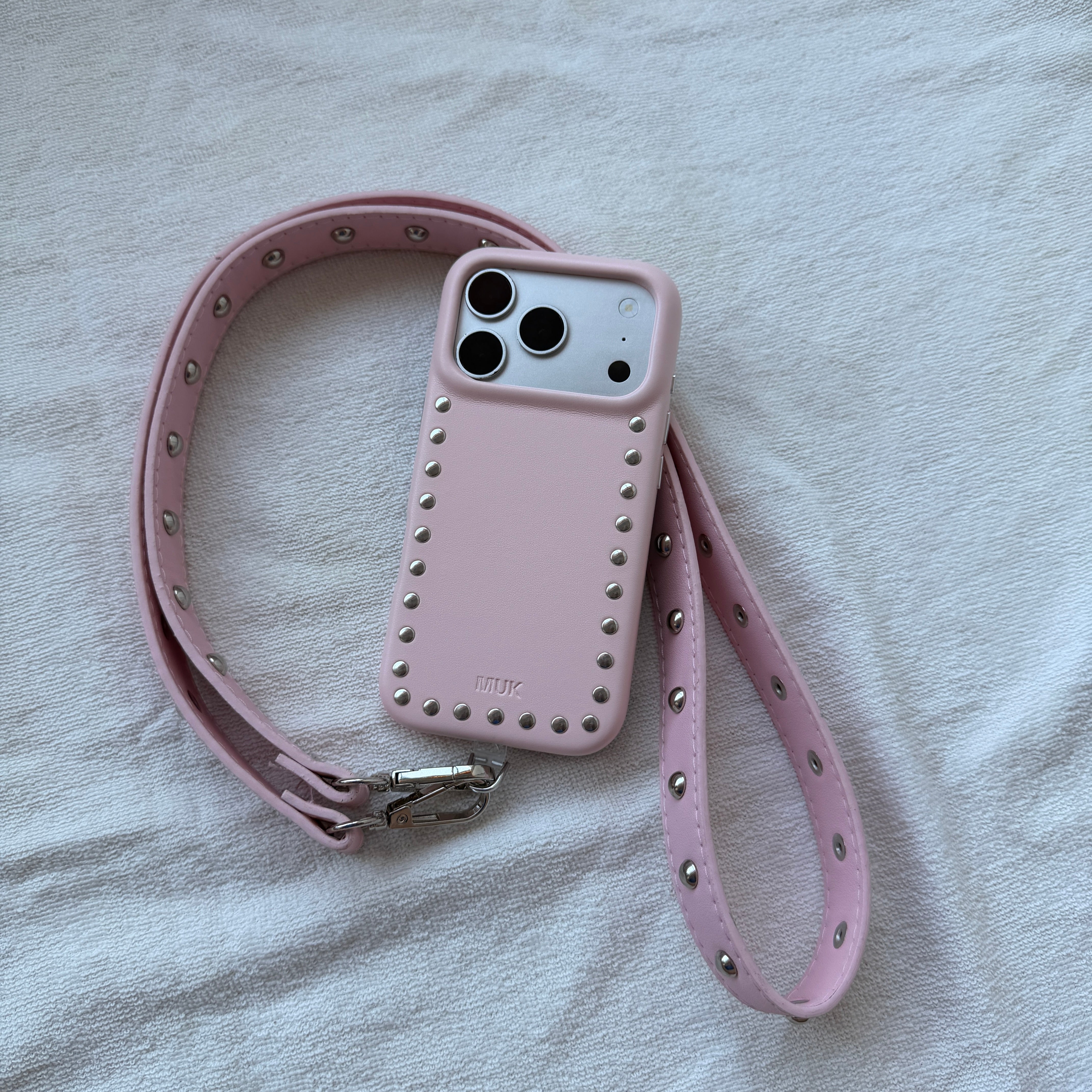 Pack: Pink Studs Case + Cuerda Piel Tachas