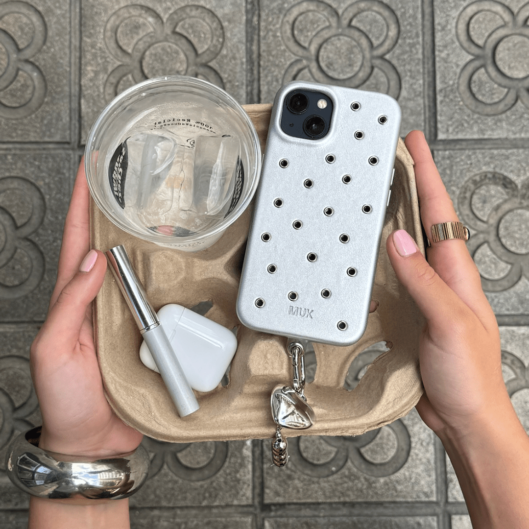 Silver Eyelets Case