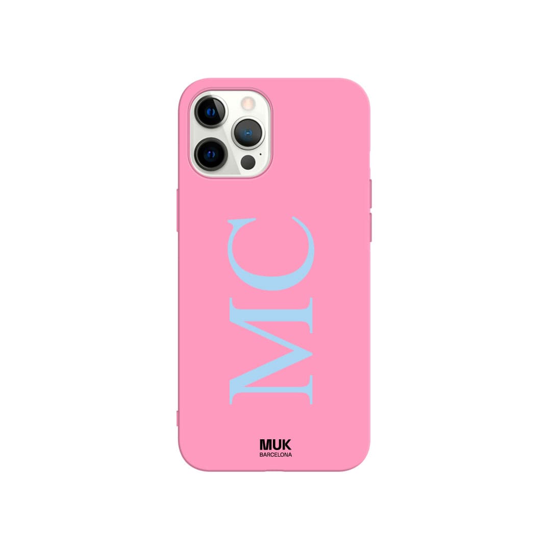 Funda de móvil TPU rosa personalizada con iniciales en vertical con tipografía elegante en 10 colores diferentes.

